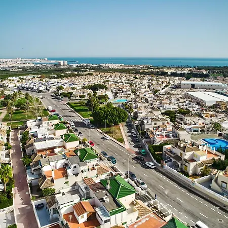 Relaxing Oasis For Digital Nomads With Pool Διαμέρισμα Τορεβιέχα