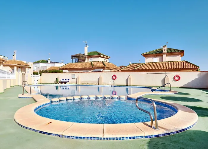 Relaxing Oasis For Digital Nomads With Pool Апартаменты Торевьиа