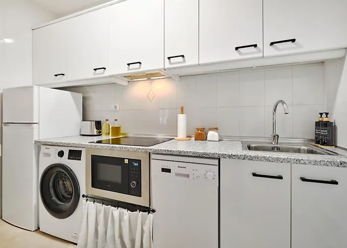 Relaxing Oasis For Digital Nomads With Pool *