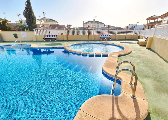 Апартаменты Relaxing Oasis For Digital Nomads With Pool Торевьиа