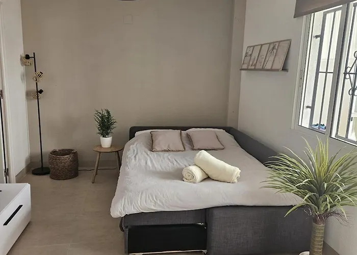 Relaxing Oasis For Digital Nomads With Pool *